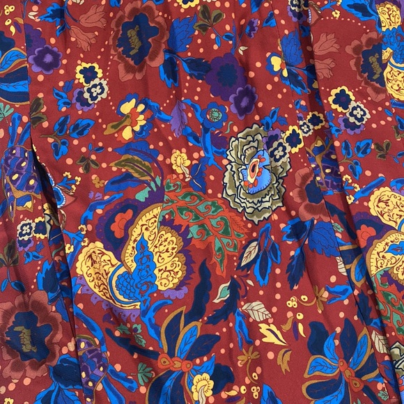 Unworn Elizabeth and James - Picture 3 of 3